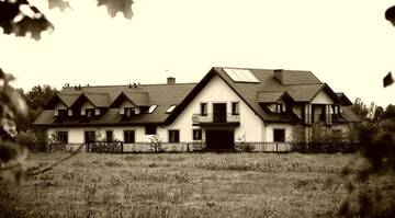 Фотографии Фермерские дома Dwór Na Otulinie г. Беловеж (Польша) №1 Фото Фермерские дома Dwór Na Otulinie г. Беловеж 1